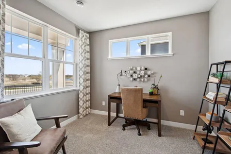 2037 Aquarius Drive Shakopee MN 55379