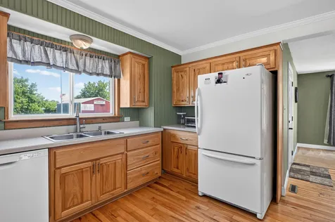 341 N Nelson Street Nelson MN 56355
