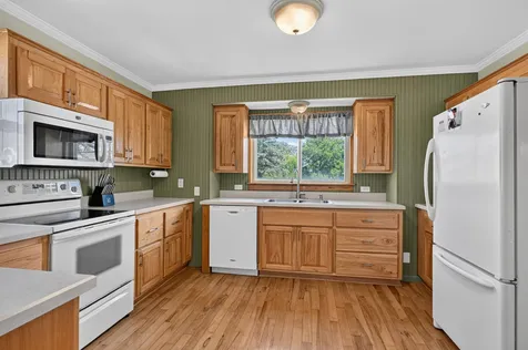 341 N Nelson Street Nelson MN 56355