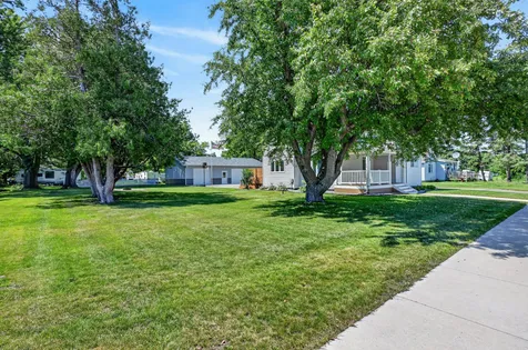 341 N Nelson Street Nelson MN 56355