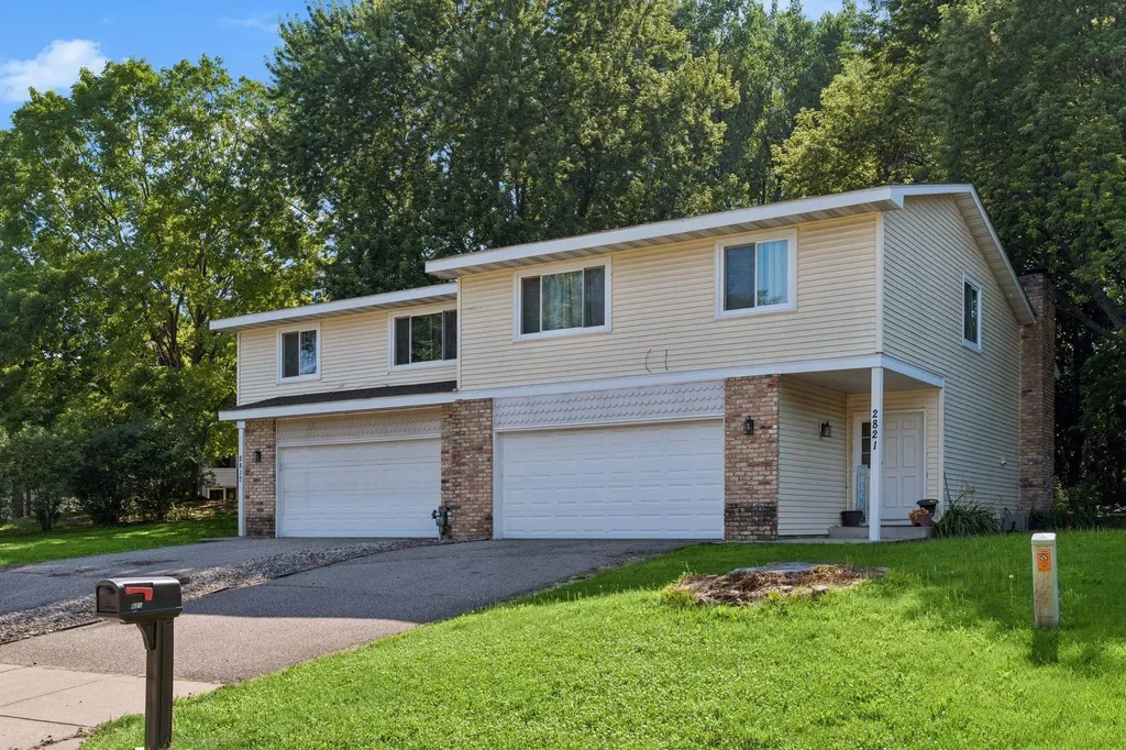 2817 Flag Avenue N New Hope MN 55427