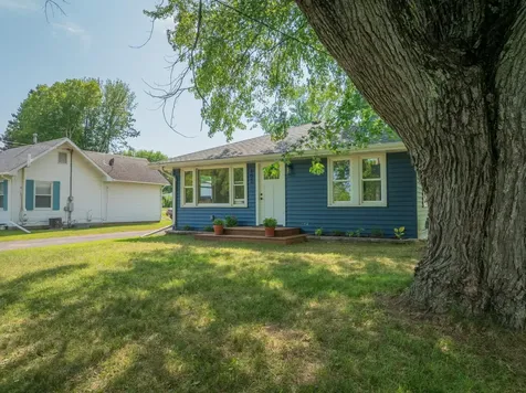 101 Dunn Avenue N Hinckley MN 55037
