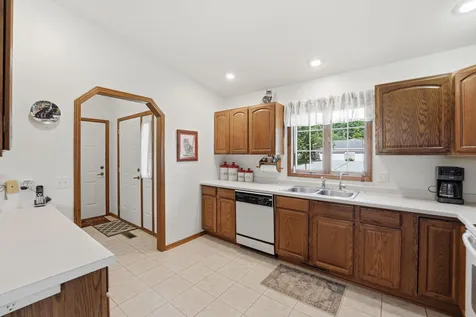 2706 9th Street SW Willmar MN 56201