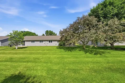 2706 9th Street SW Willmar MN 56201