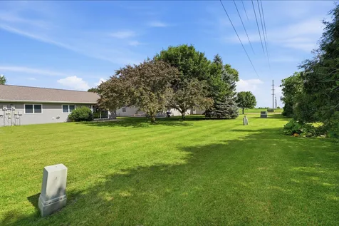 2706 9th Street SW Willmar MN 56201