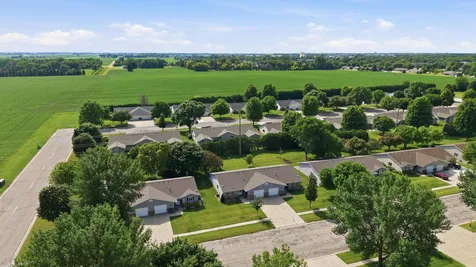 2706 9th Street SW Willmar MN 56201