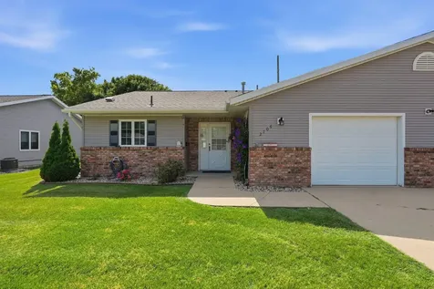 2706 9th Street SW Willmar MN 56201