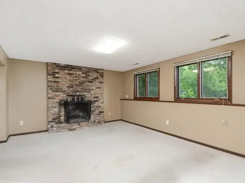 17015 13th Avenue N Plymouth MN 55447