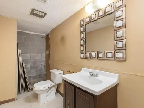 17015 13th Avenue N Plymouth MN 55447