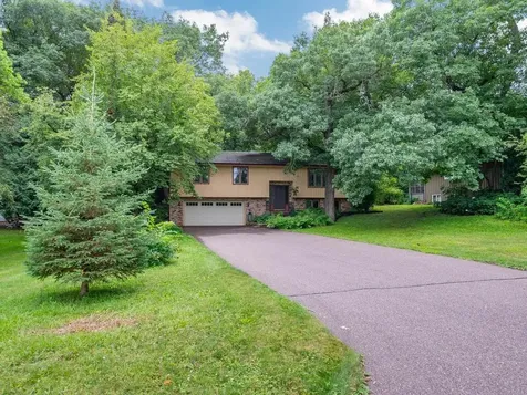 17015 13th Avenue N Plymouth MN 55447