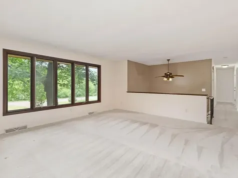 17015 13th Avenue N Plymouth MN 55447
