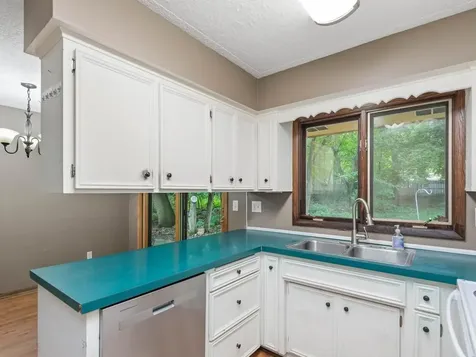 17015 13th Avenue N Plymouth MN 55447