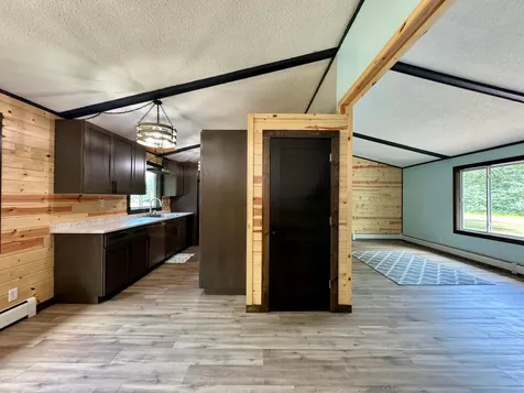 42015 Mattson Island Road Roseau MN 56751