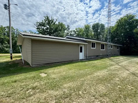 42015 Mattson Island Road Roseau MN 56751
