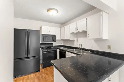 1491 Woodview Avenue E Saint Paul MN 55122