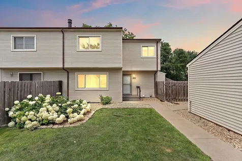 1491 Woodview Avenue E Saint Paul MN 55122