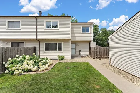 1491 Woodview Avenue E Saint Paul MN 55122