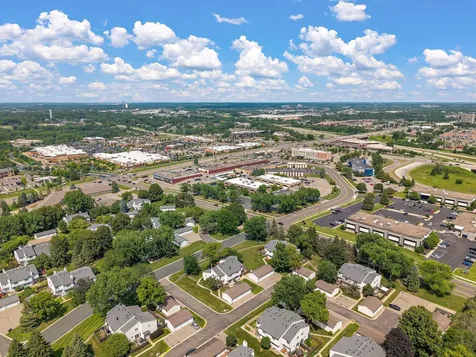 1491 Woodview Avenue E Saint Paul MN 55122