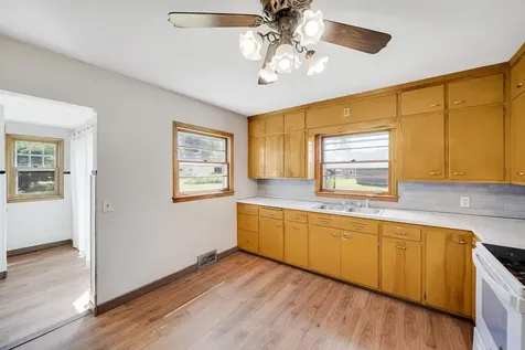 307 Lyndale Avenue N New Prague MN 56071