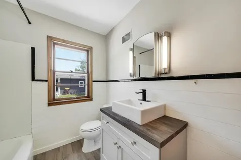 307 Lyndale Avenue N New Prague MN 56071