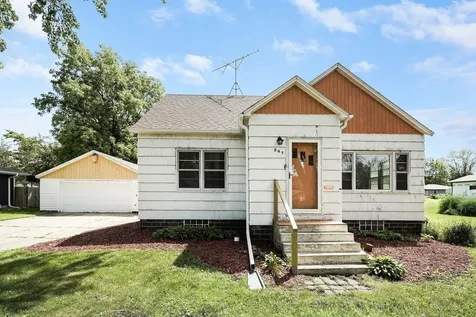 307 Lyndale Avenue N New Prague MN 56071