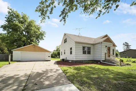 307 Lyndale Avenue N New Prague MN 56071