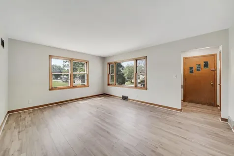 307 Lyndale Avenue N New Prague MN 56071