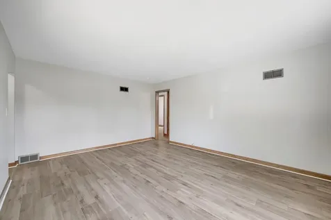 307 Lyndale Avenue N New Prague MN 56071