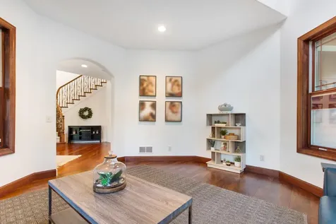 1886 Sandbar Circle Waconia MN 55387