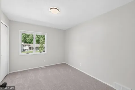 2265 Lamplight Drive Woodbury MN 55125
