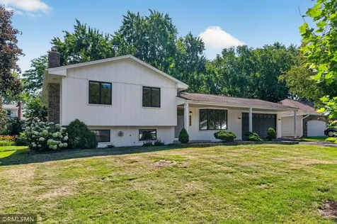 2265 Lamplight Drive Woodbury MN 55125