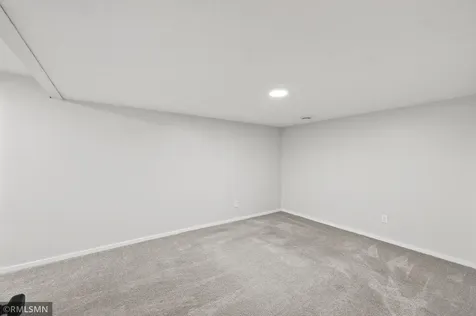 2265 Lamplight Drive Woodbury MN 55125