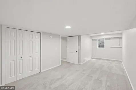 2265 Lamplight Drive Woodbury MN 55125
