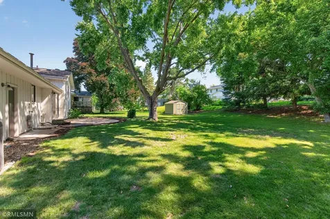 2265 Lamplight Drive Woodbury MN 55125