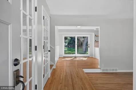 2265 Lamplight Drive Woodbury MN 55125