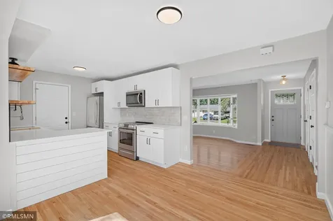 2265 Lamplight Drive Woodbury MN 55125