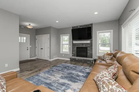1114 Susan Lane Roberts WI 54023