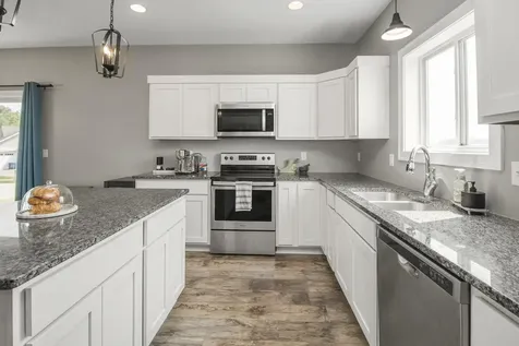 1114 Susan Lane Roberts WI 54023