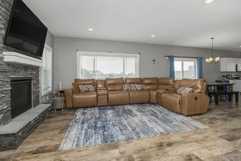 1114 Susan Lane Roberts WI 54023