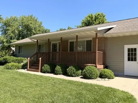 521 11 Street Heron Lake MN 56137
