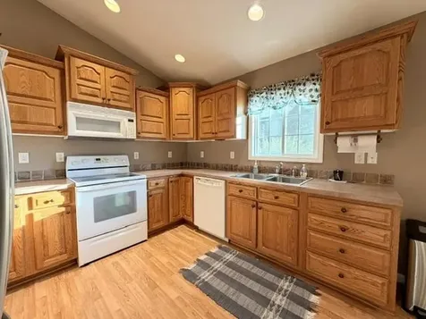 521 11 Street Heron Lake MN 56137