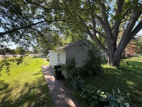 110 Poplar Lane S Hinckley MN 55037