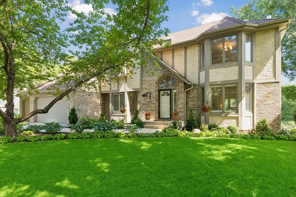 14462 64th Avenue N Maple Grove MN 55311