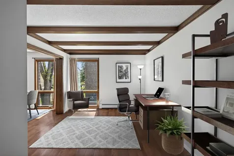 6085 Lincoln Drive Edina MN 55436