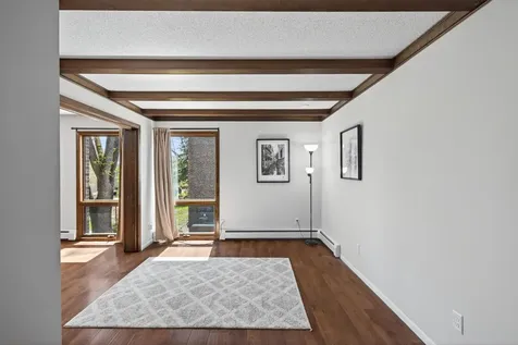6085 Lincoln Drive Edina MN 55436