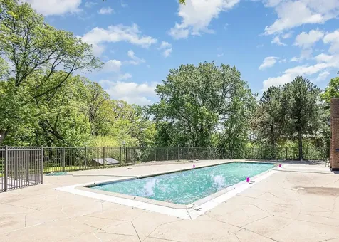 6085 Lincoln Drive Edina MN 55436