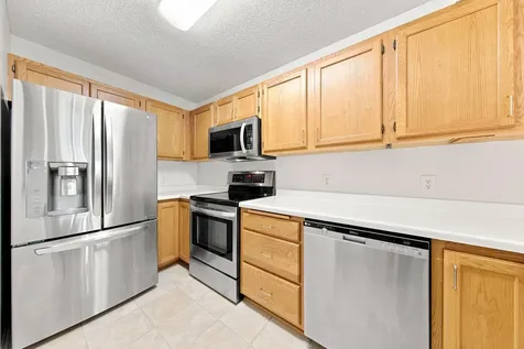 7440 Edinborough Way Edina MN 55435