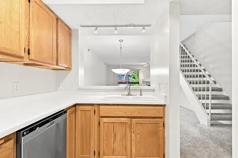 7440 Edinborough Way Edina MN 55435