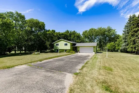 1108 62nd Avenue N Moorhead MN 56560