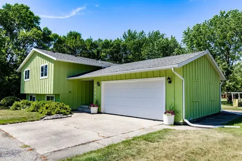 1108 62nd Avenue N Moorhead MN 56560